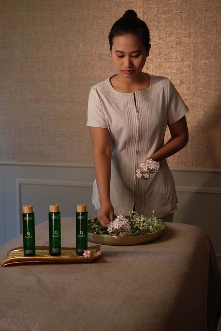 Nadia Chowdhury - AROMATHERAPY SPECIALIST • 7 YRS EXP